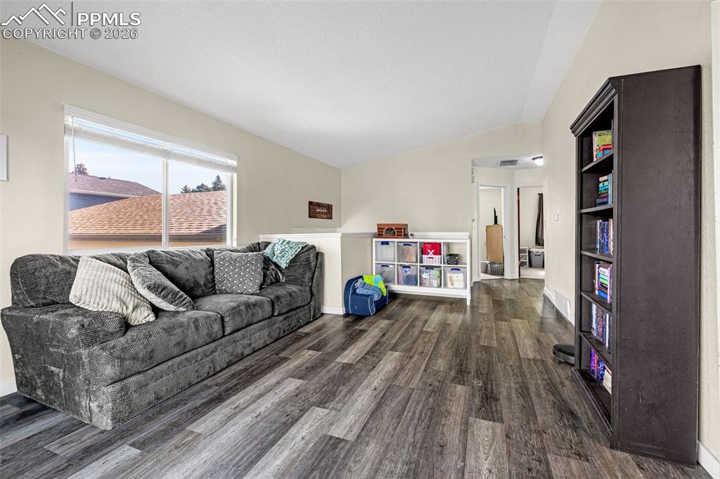 4620 Bunchberry Lane