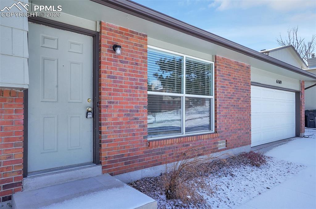 6569 E Gambol Quail Drive