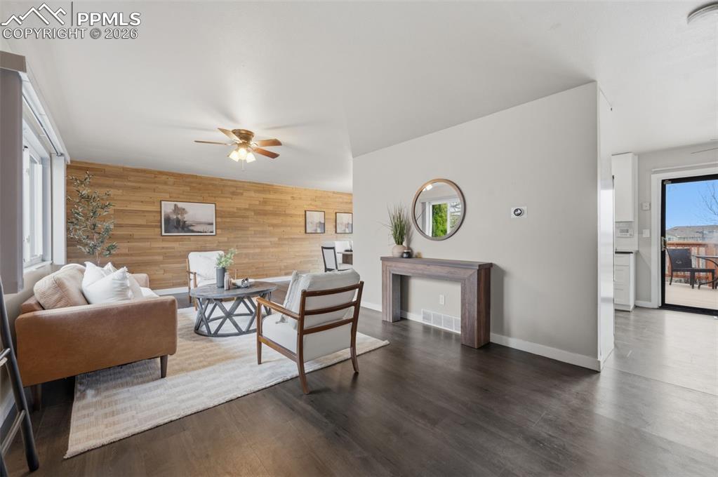 7620 Sunny View Lane