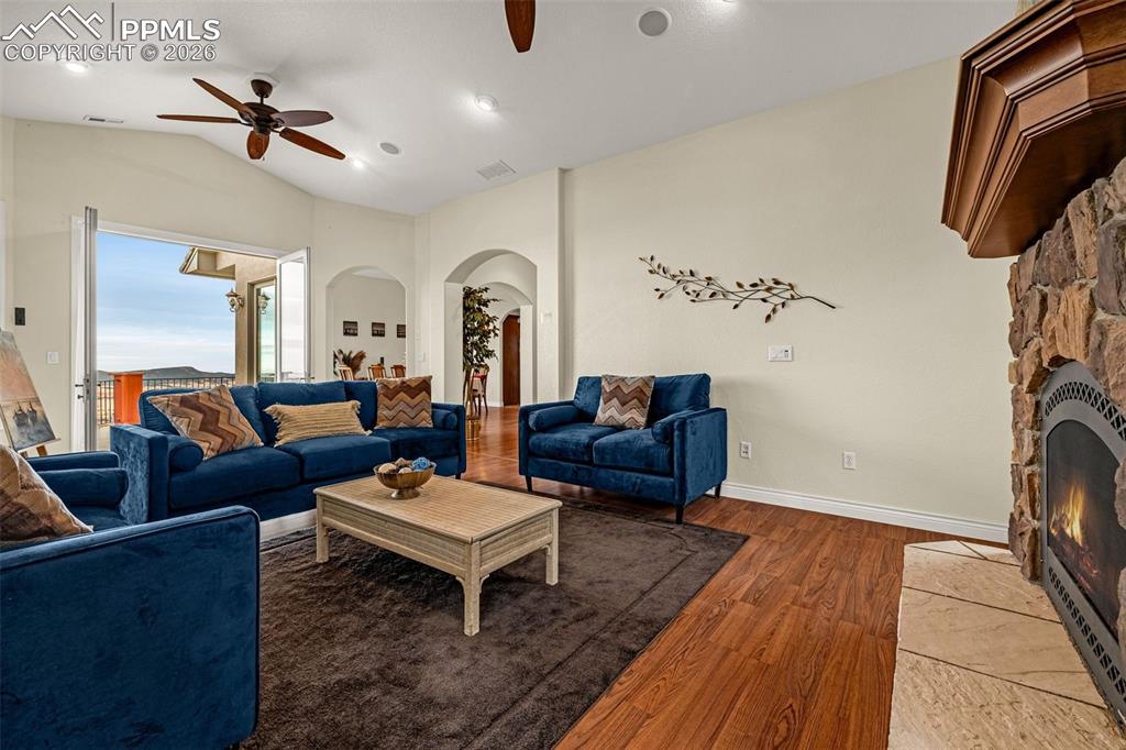 15575 Henry Ride Heights