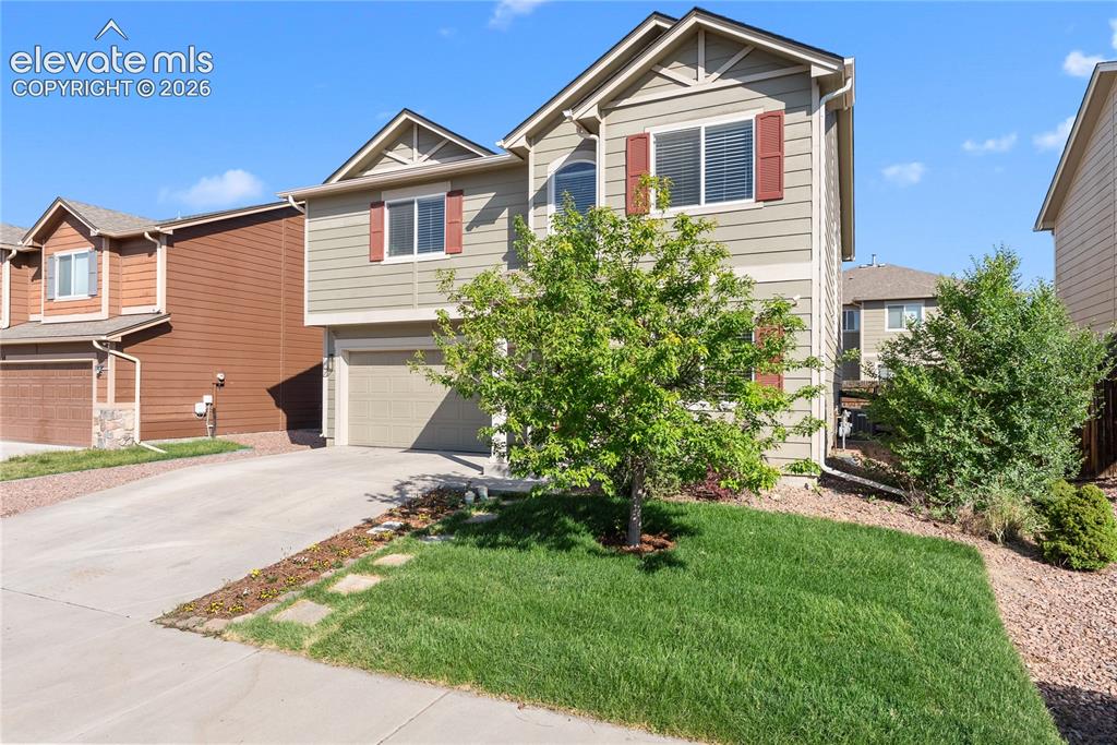 4044 Silver Star Grove