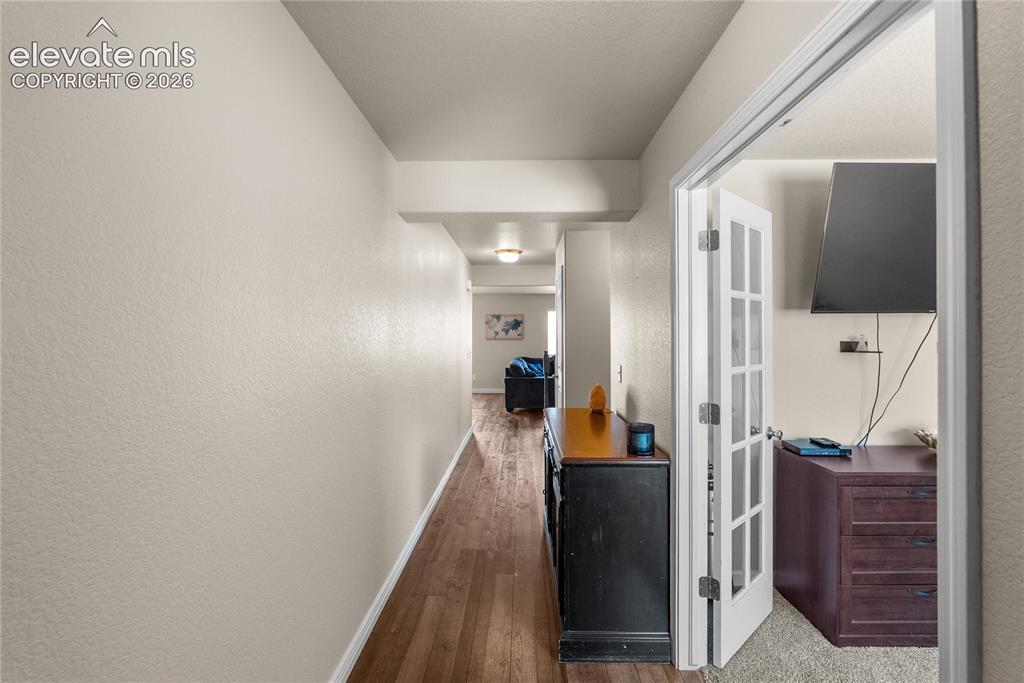 4044 Silver Star Grove
