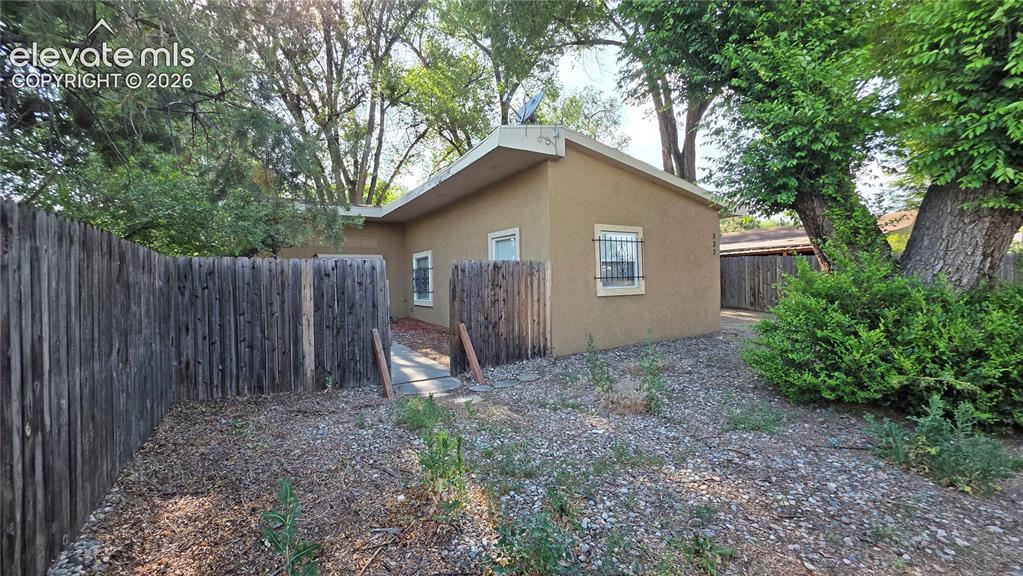 537 Crockett Lane