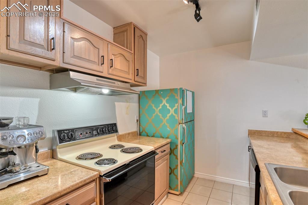 935 Saturn Drive 230