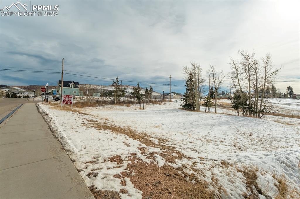 W Carr Avenue