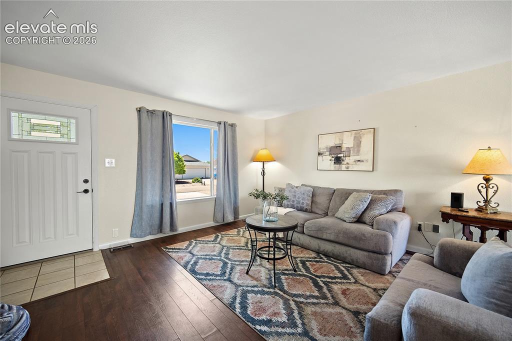 57 W Bonanza Drive