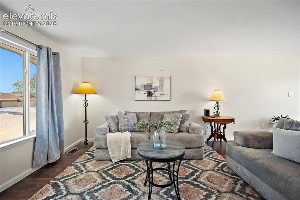 57 W Bonanza Drive