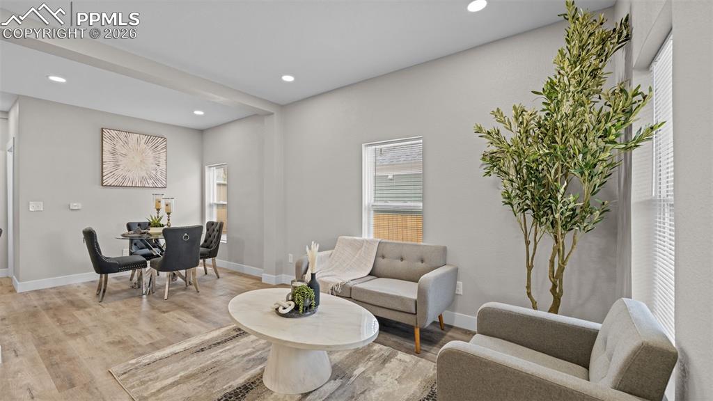 121 W Fountain Boulevard