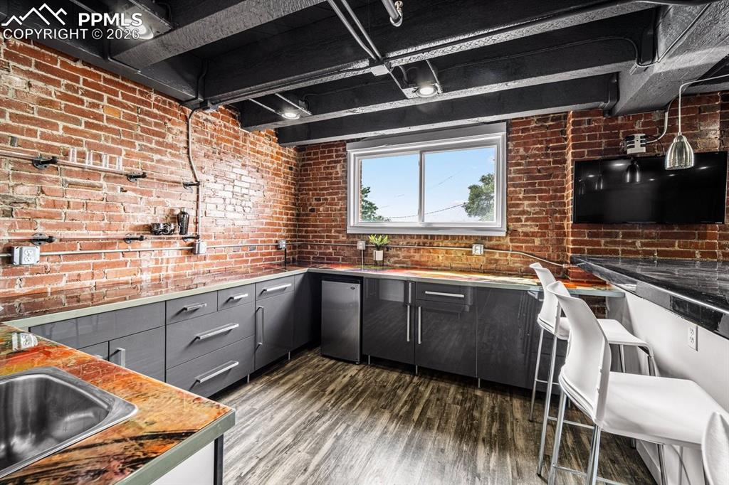 201 Lamkin Street 204