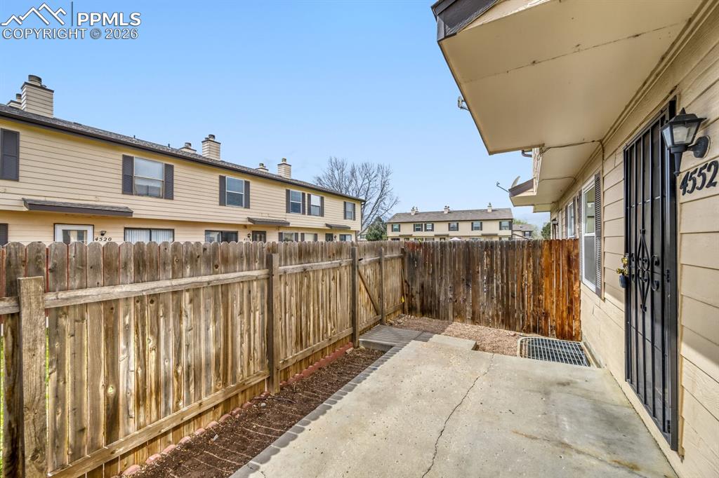 4552 Lamplighter Circle