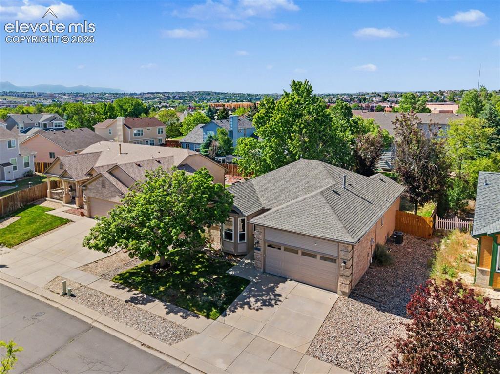 6942 Bonnie Brae Lane