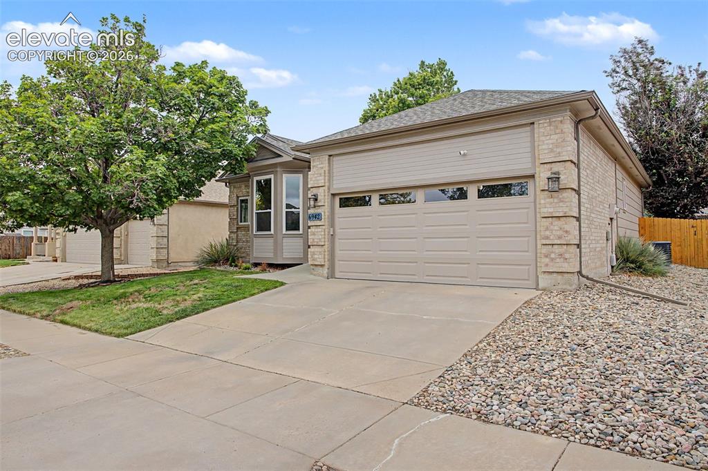 6942 Bonnie Brae Lane