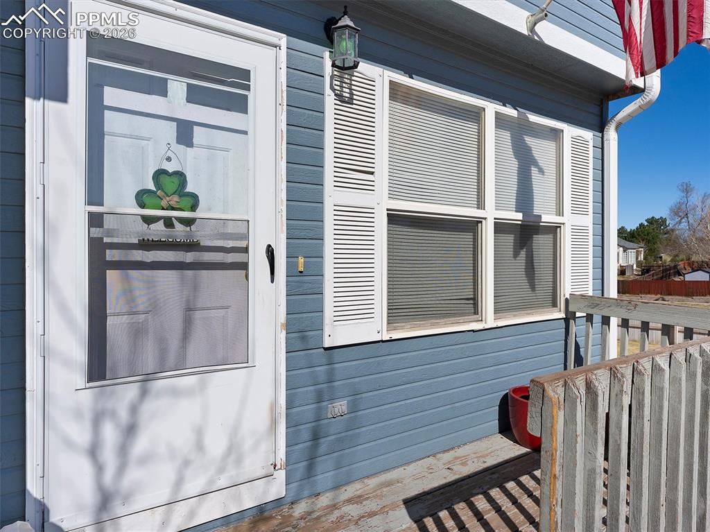 1882 Oakcrest Circle