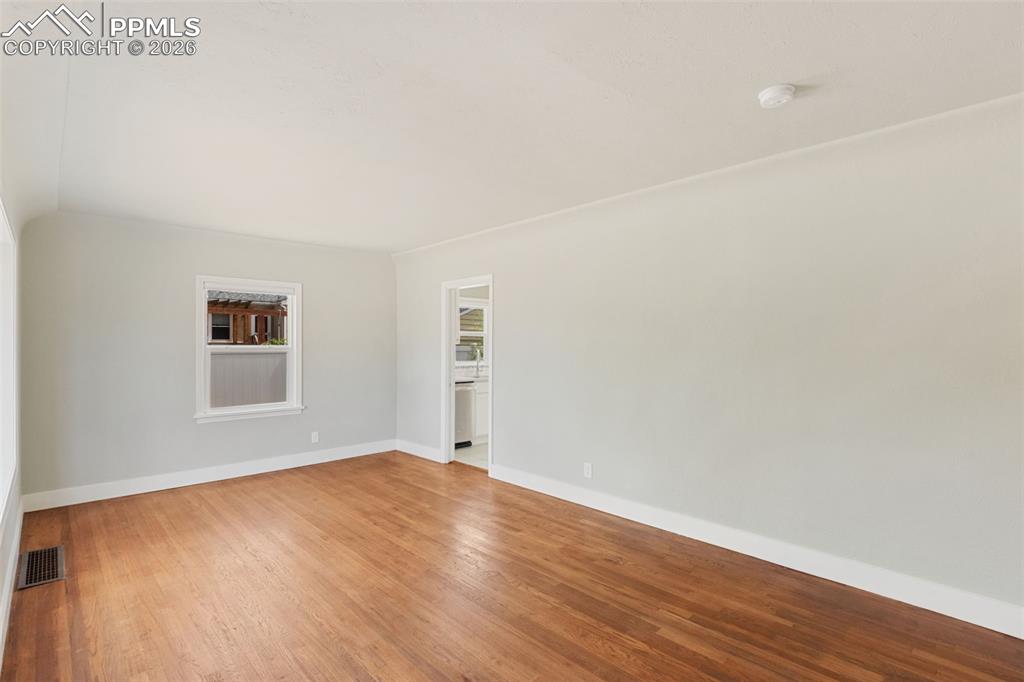 1023 E San Miguel Street