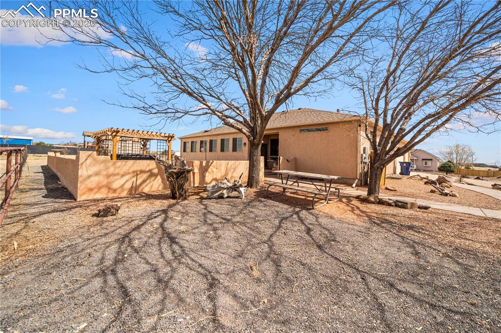 1225 N Parkridge Drive