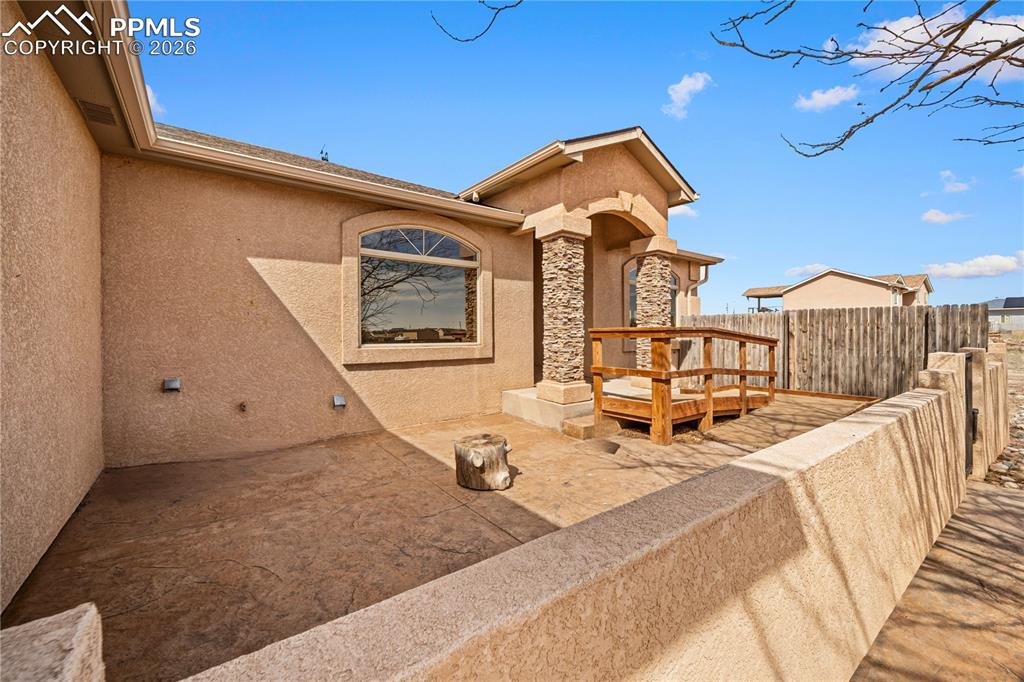 1225 N Parkridge Drive
