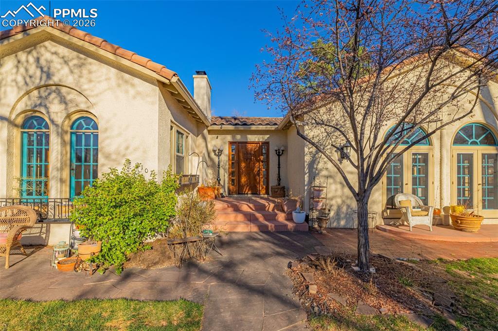 2107 N Cascade Avenue