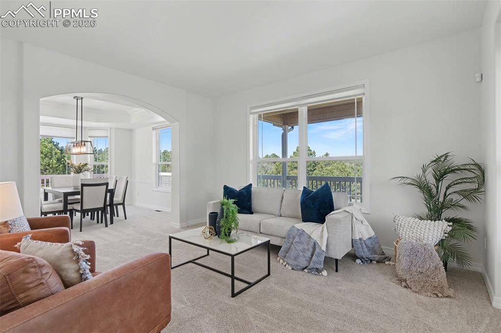 635 E Kings Deer Point