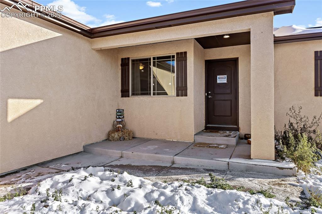946 E Walden Drive
