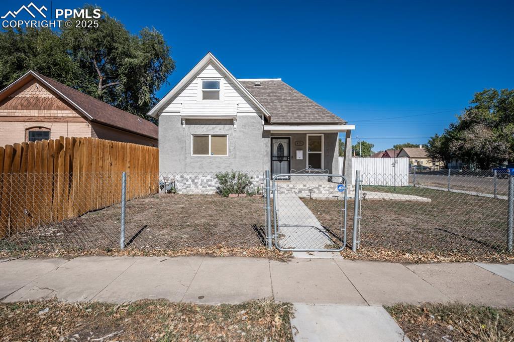 829 E 3rd Street