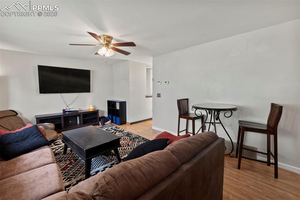 4872 S Splendid Circle