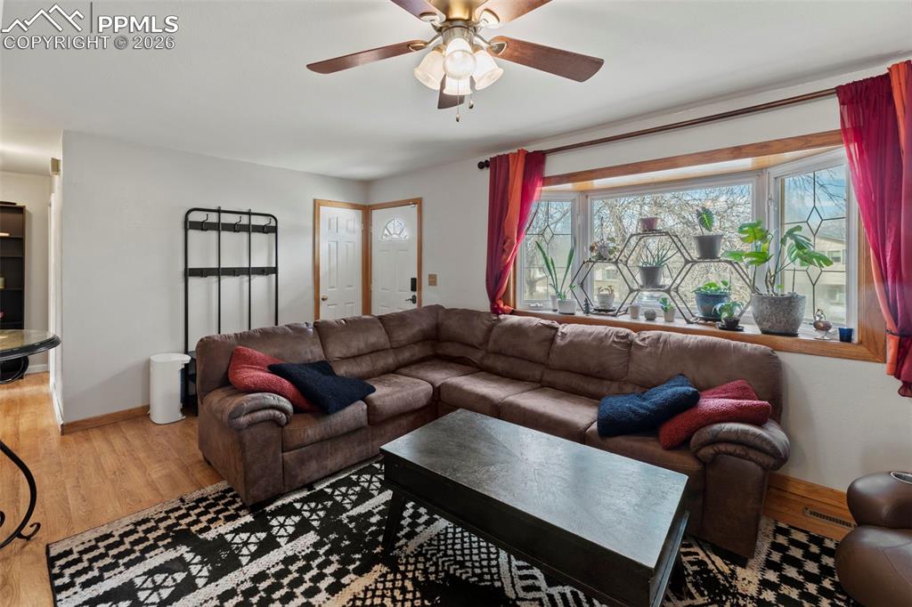 4872 S Splendid Circle