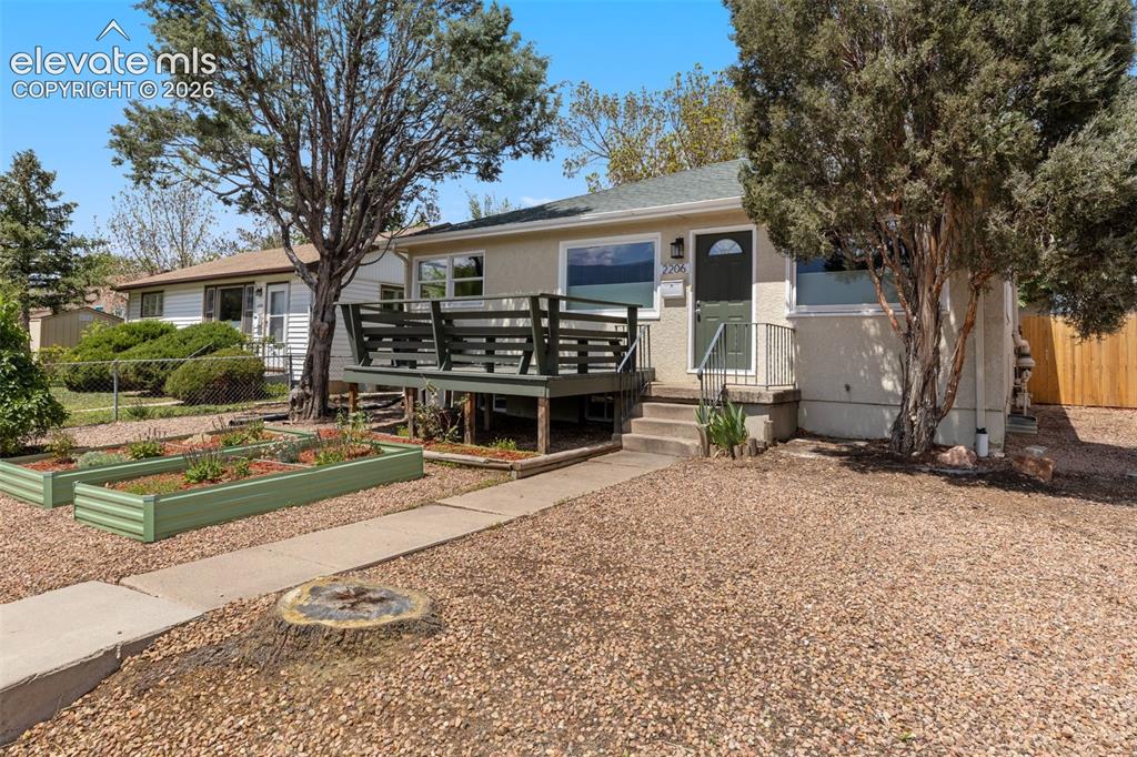 2206 W Uintah Street