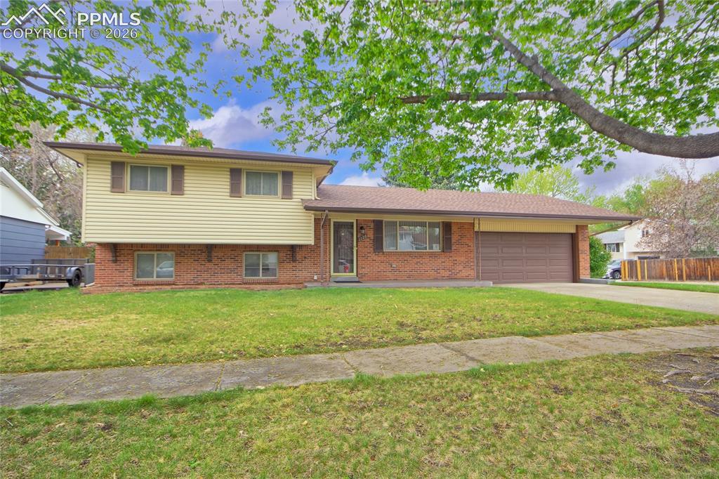 1126 Moffat Circle