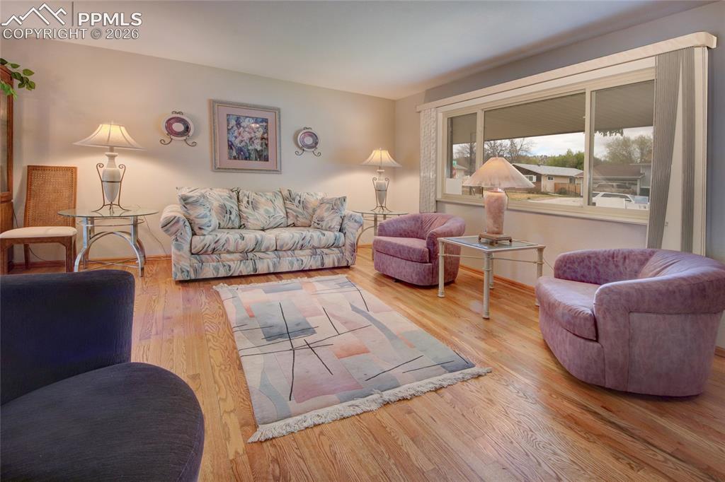 1126 Moffat Circle
