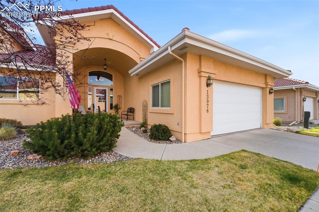 13976 Paradise Villas Grove