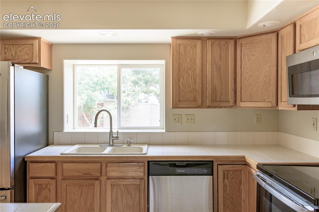 2231 Jeanette Way