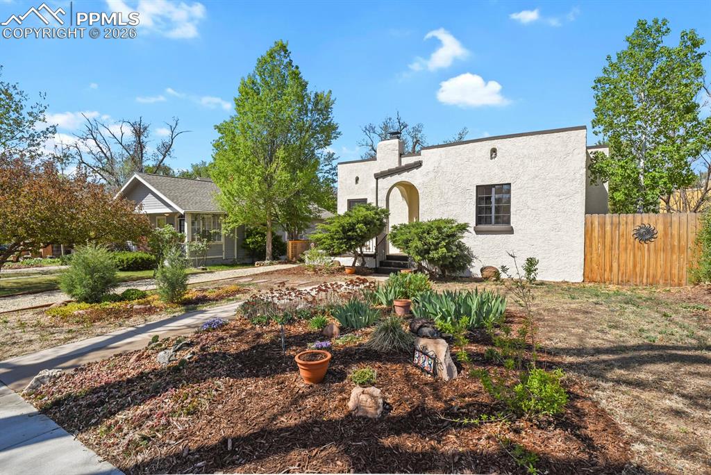 328 N Logan Avenue