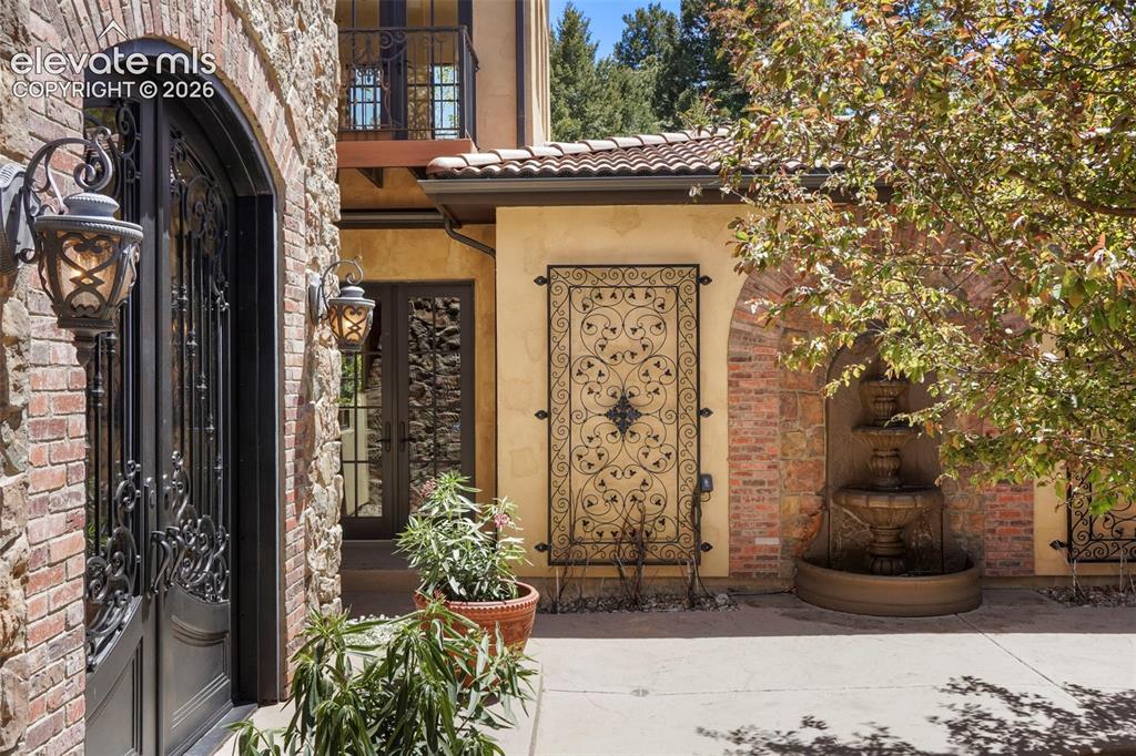 2869 Valley Park Drive