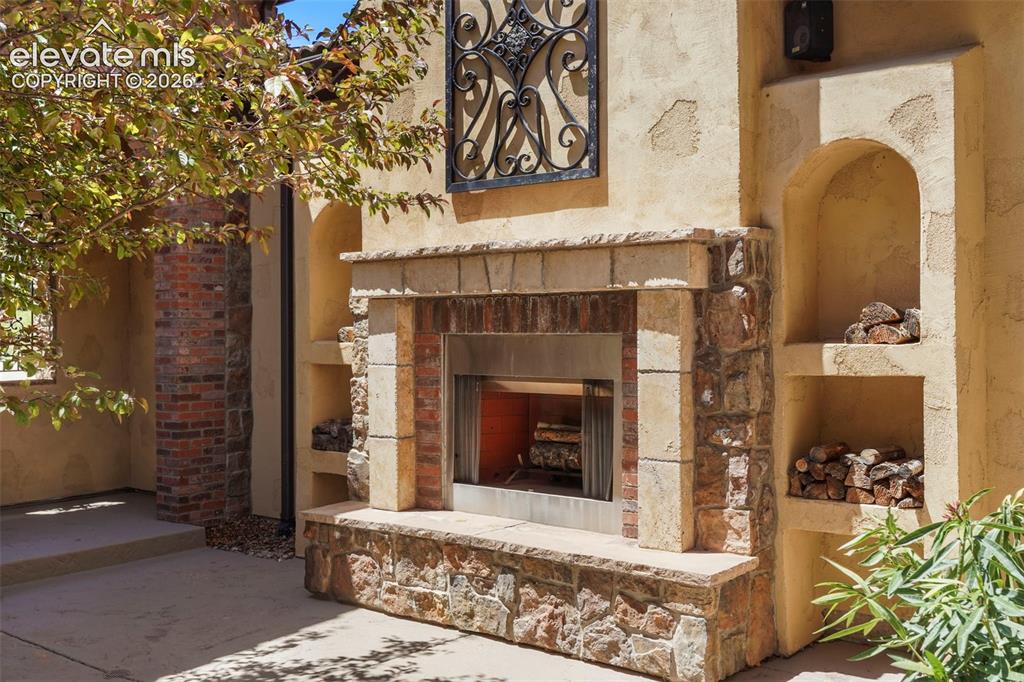 2869 Valley Park Drive