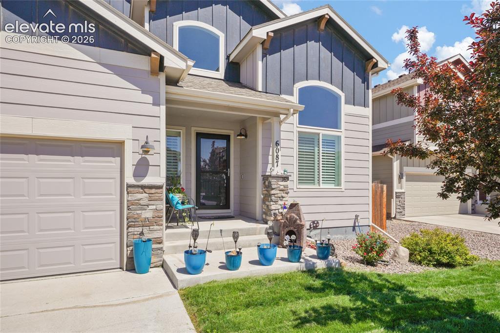 6087 Meadowbank Lane