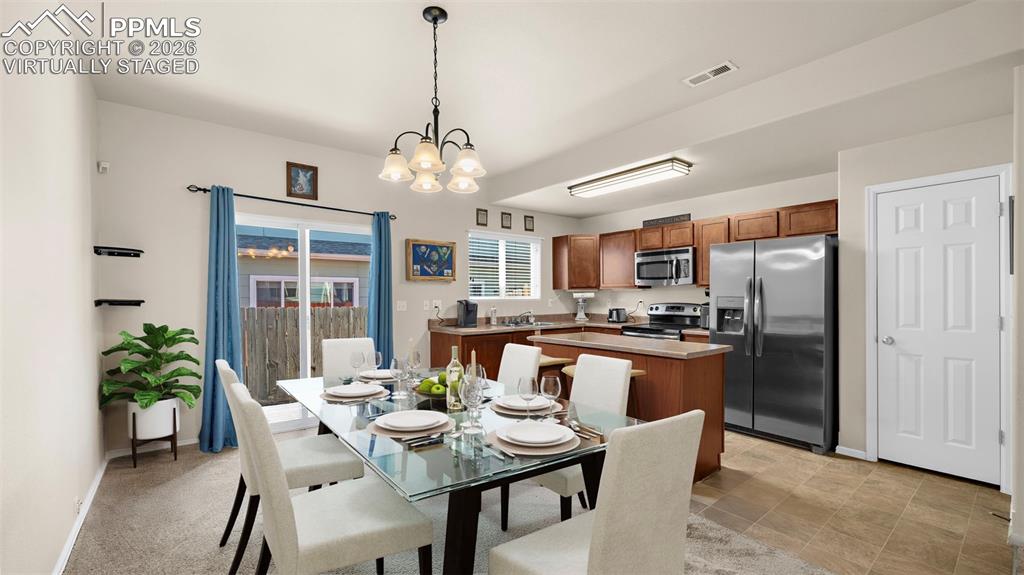 5363 Canadian Rose View