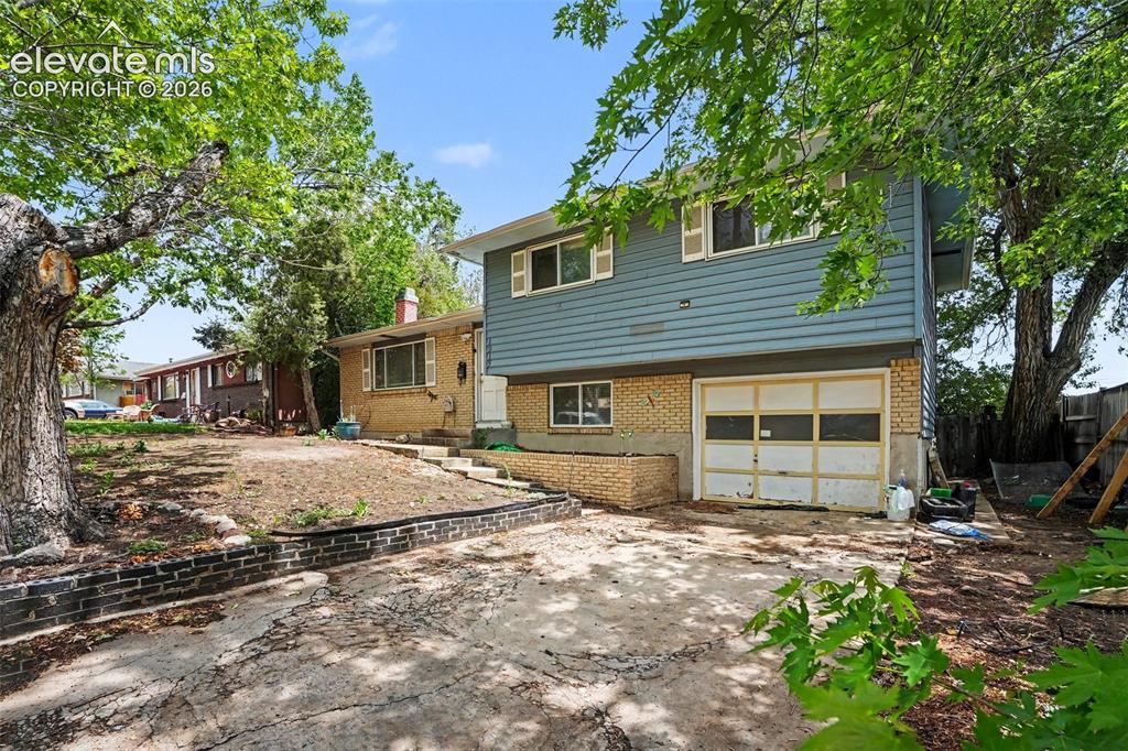 1915 Sussex Lane