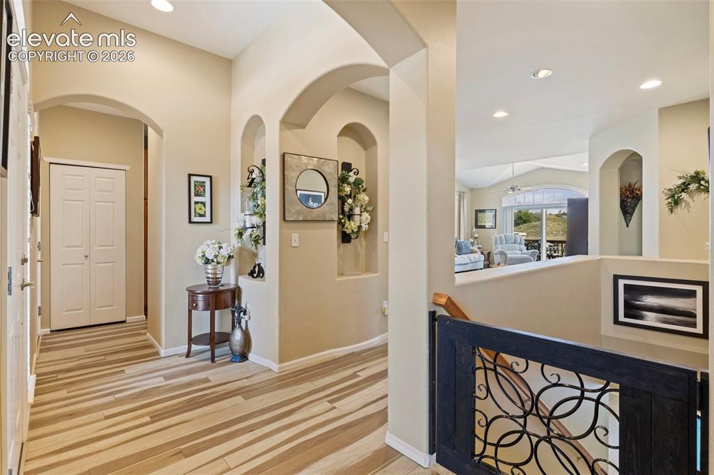 2724 Thrush Grove