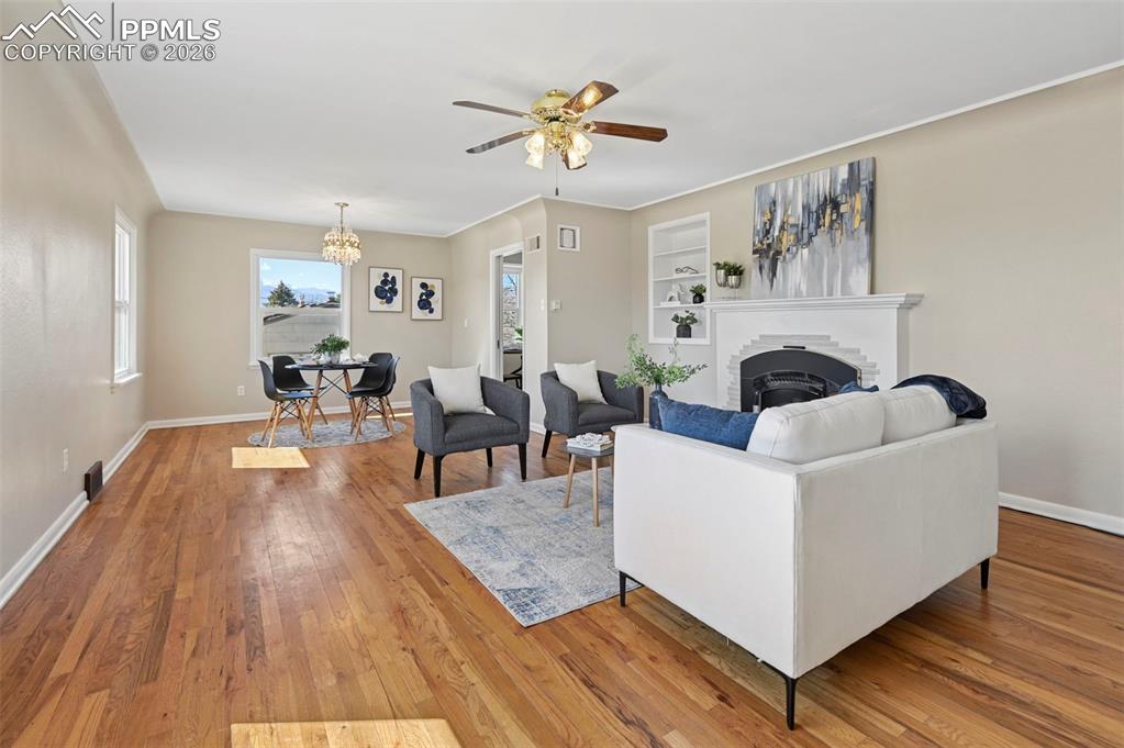 1318 E San Rafael Street