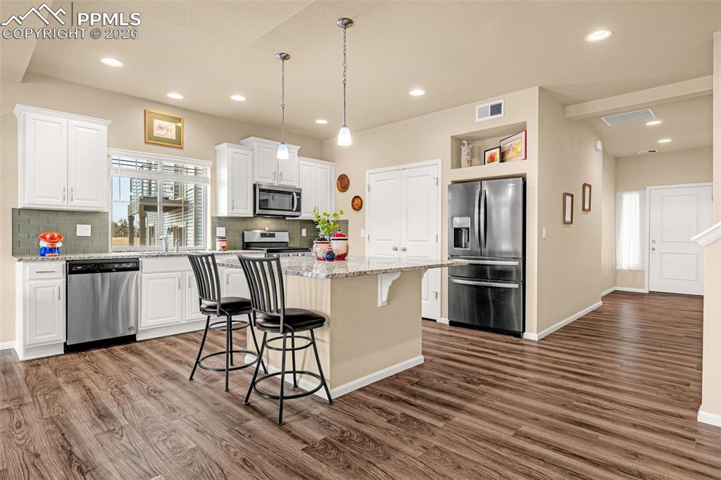 9206 Streamside Trail
