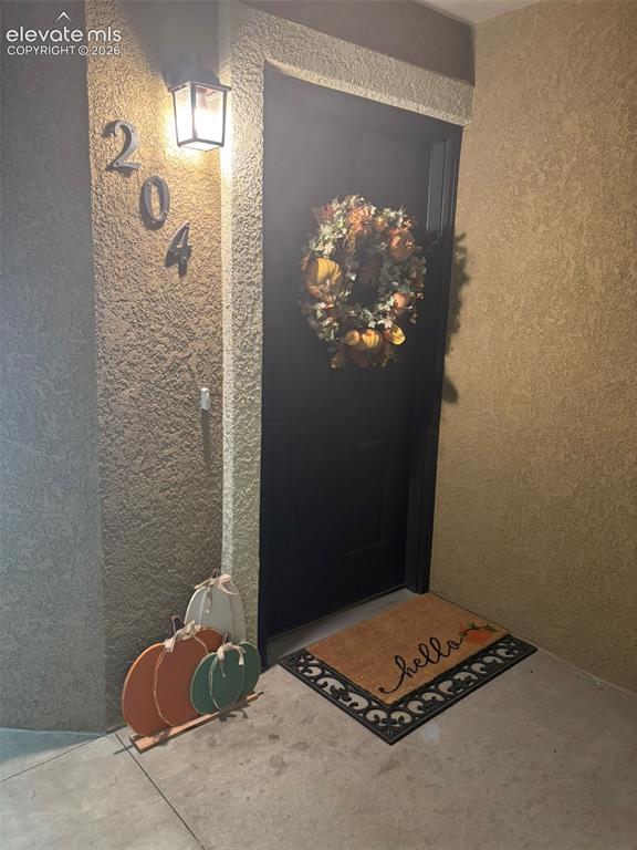 2055 Montura View 204