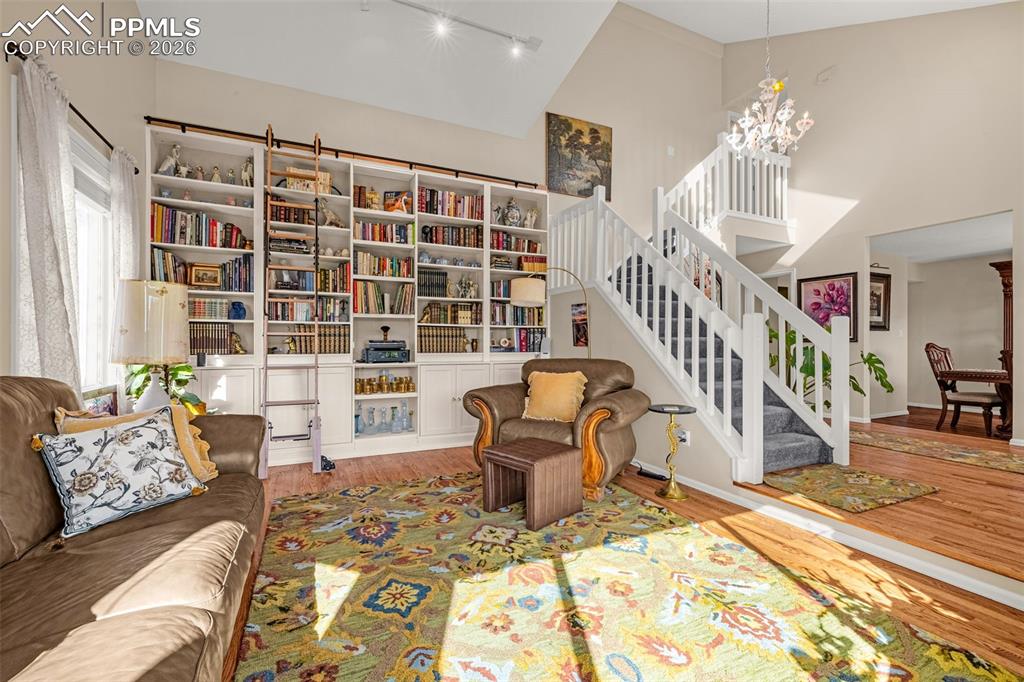 6992 Oak Valley Drive