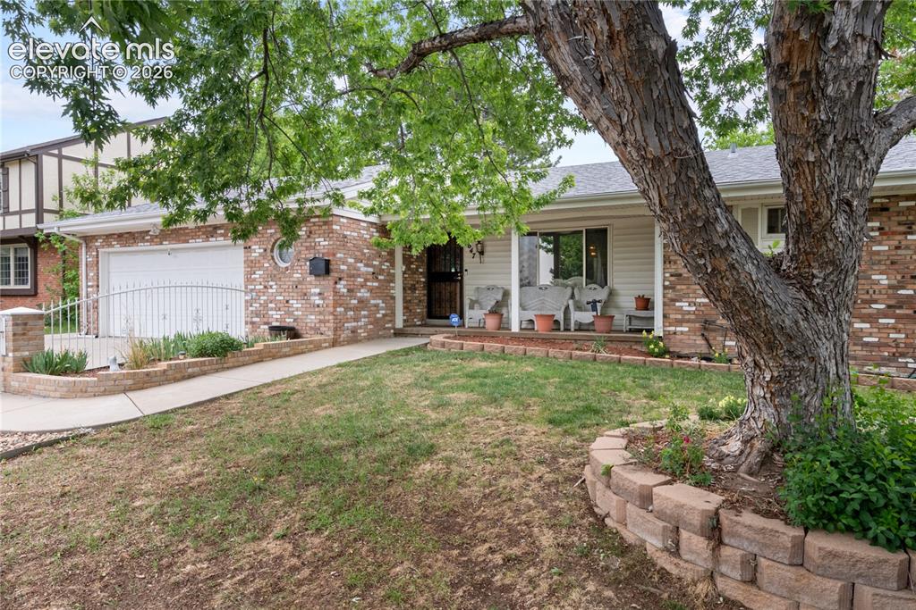 2647 S Linden Court