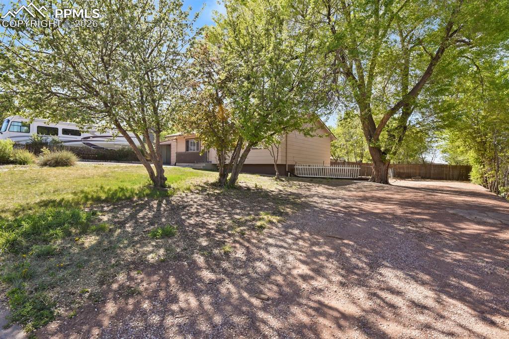 523 E Las Animas Street