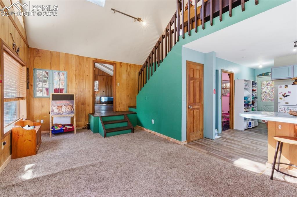 799 Canyon Drive