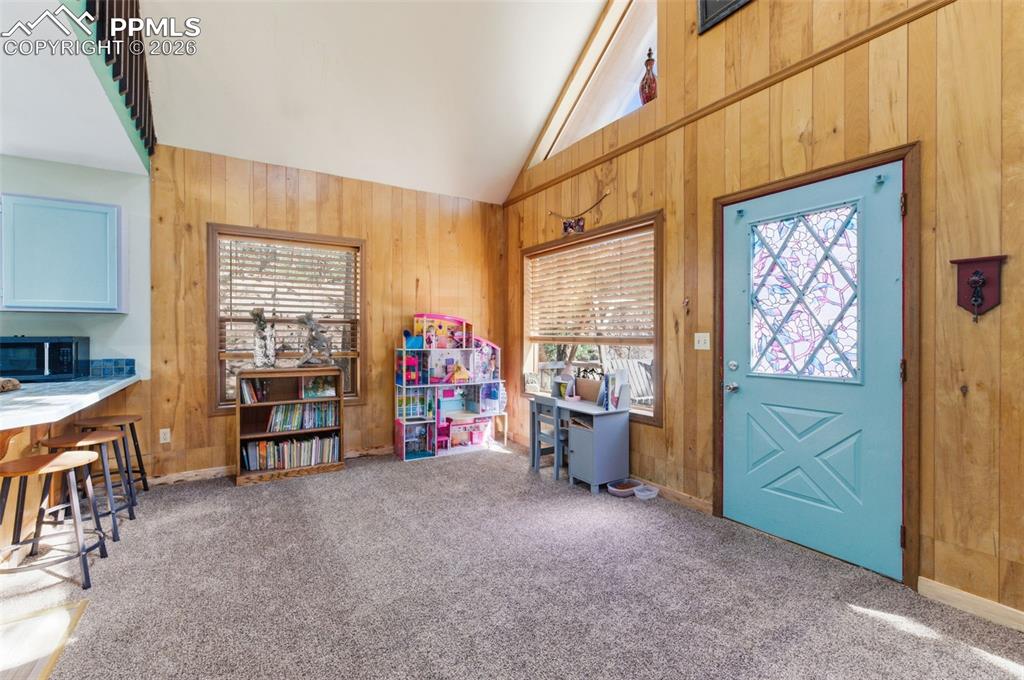 799 Canyon Drive