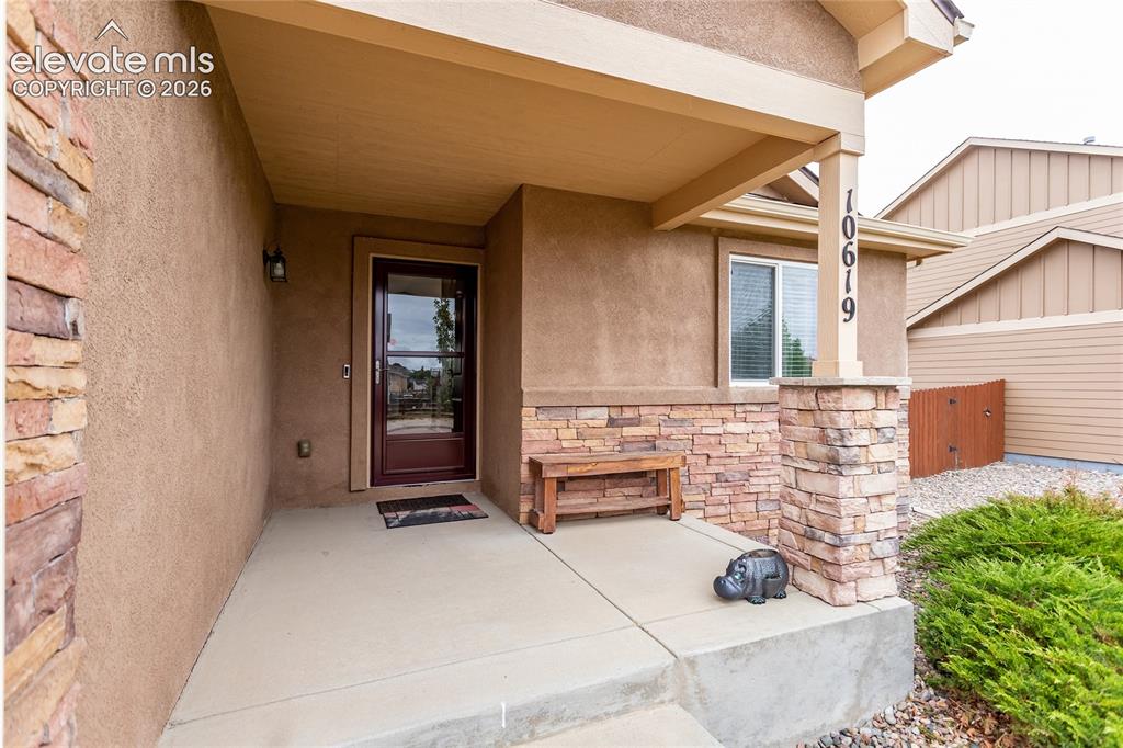 10619 Ross Lake Drive