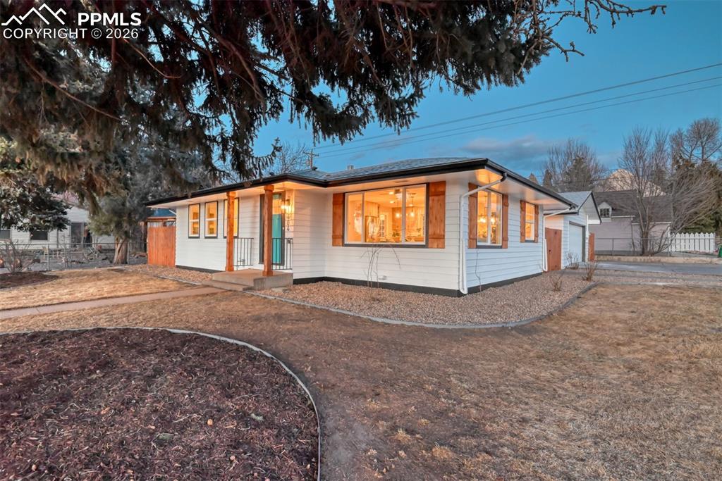 404 Front Street
