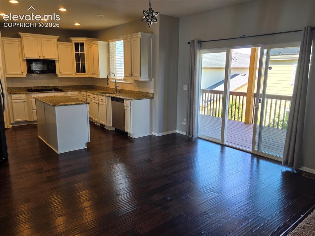 6676 Myrtle Creek Drive