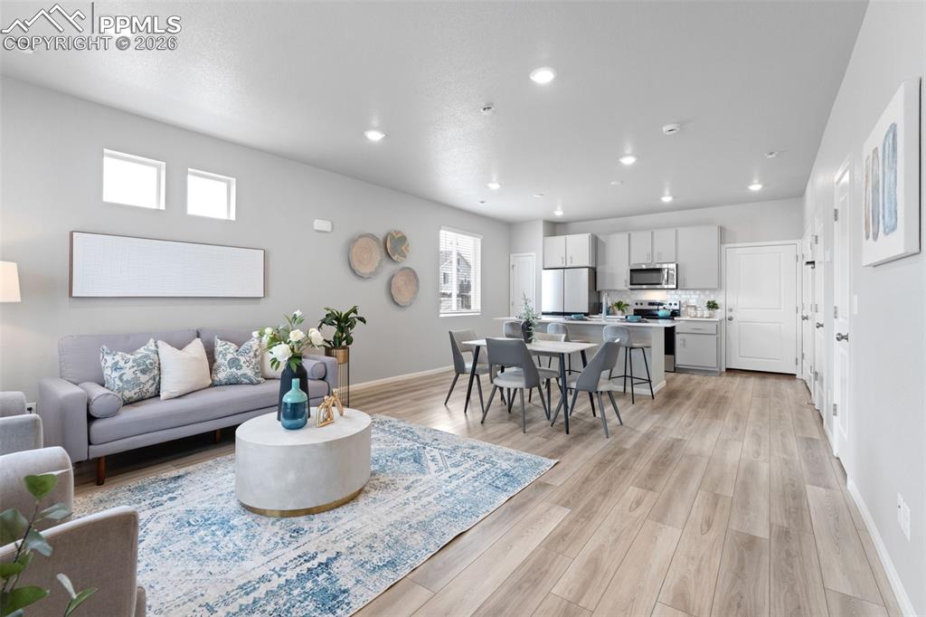 9290 Tungsten Heights